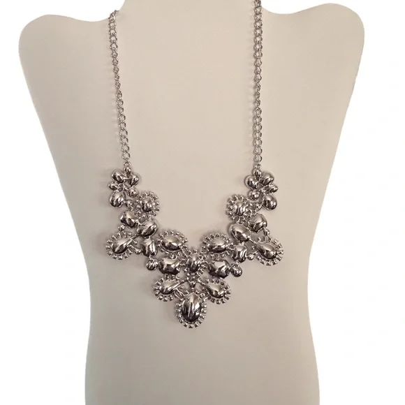 Oliver Weber Statement Necklace - Picture 4 of 5